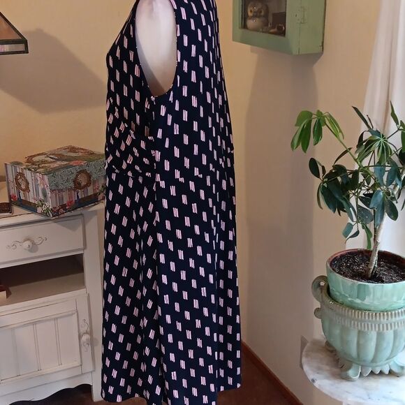 Lands' End Black and Pink Soft Knit Dress. Classic, Feminine, Career. - Picture 4 of 10